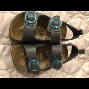 Brand new sandals for baby/toddler size 5